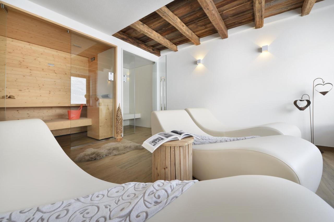 Hotel Tambo Campodolcino Buitenkant foto