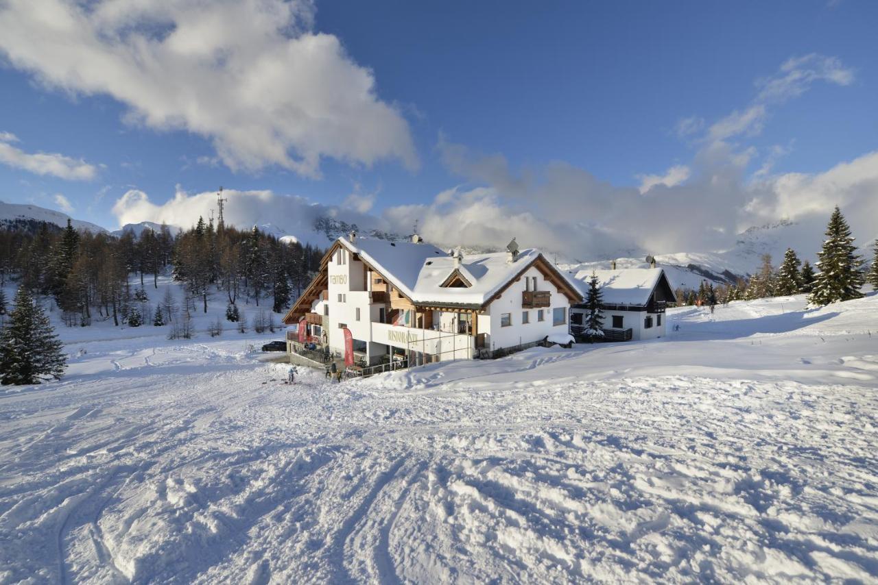 Hotel Tambo Campodolcino Buitenkant foto