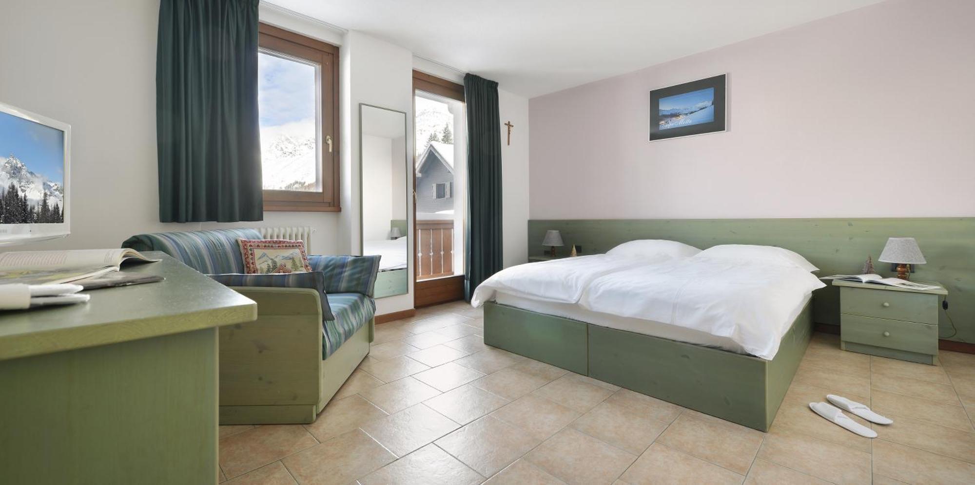 Hotel Tambo Campodolcino Buitenkant foto