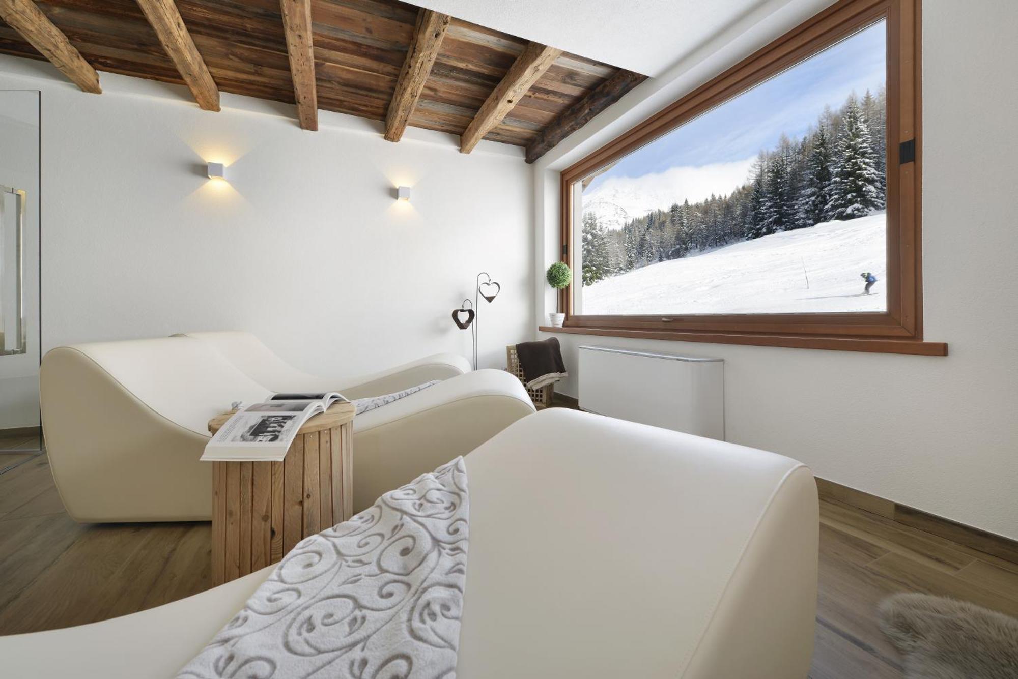 Hotel Tambo Campodolcino Buitenkant foto